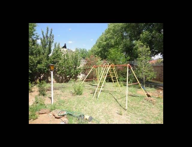 6 BEDROOM HOUSE FOR SALE IN LADYBRAND